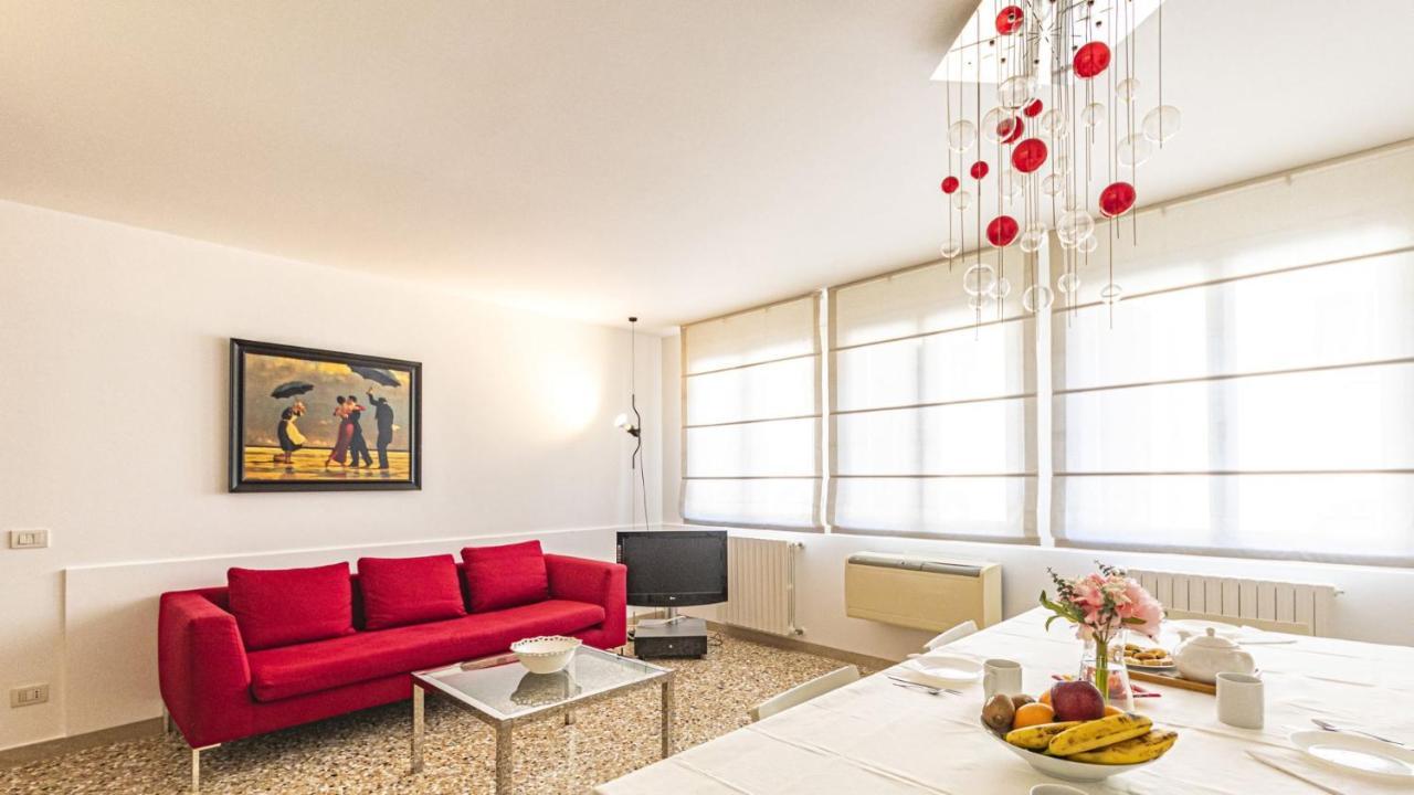 Ca' Emma San Marco - Canal View Apartment Venedig